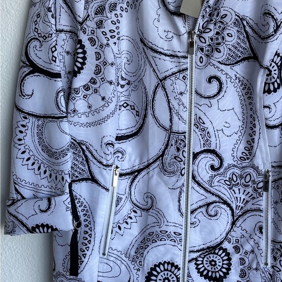 Chico’s Black and White jacket‎ - Picture 2 of 7